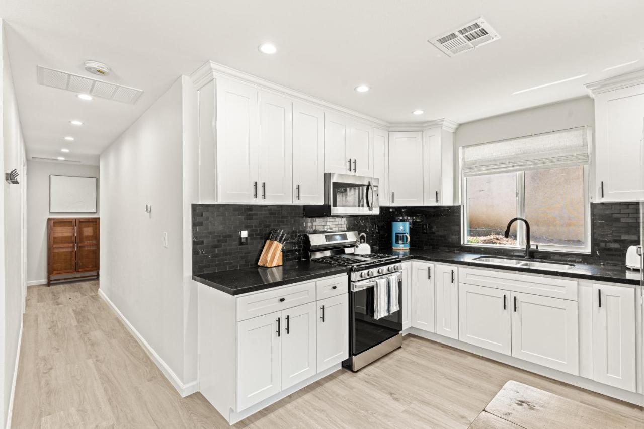 Estepa Unit #3 By Pmi Thousand Oaks Extérieur photo