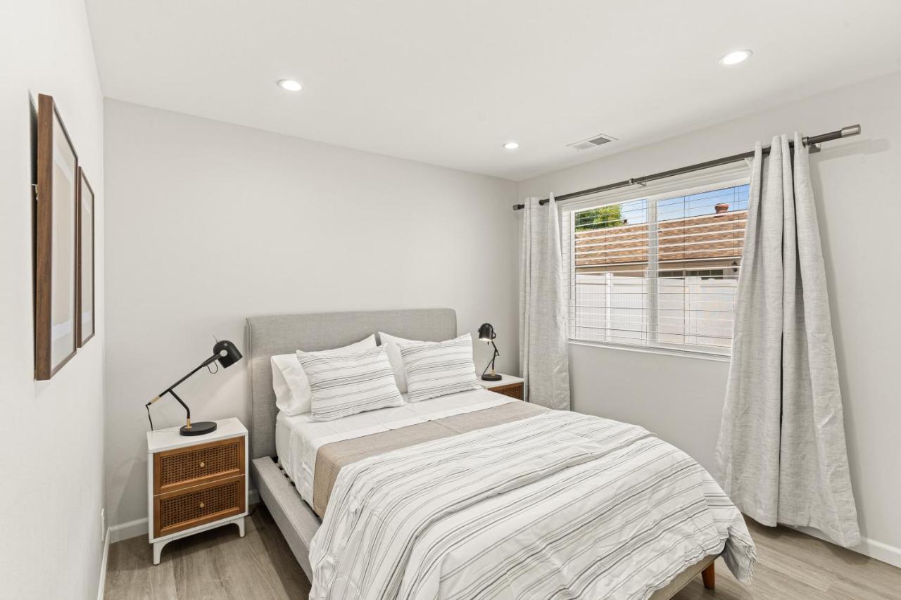 Estepa Unit #3 By Pmi Thousand Oaks Extérieur photo
