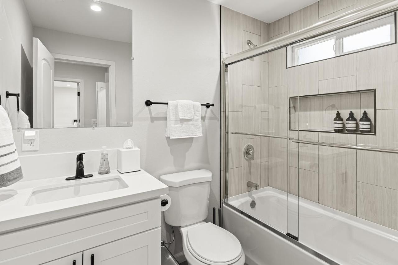Estepa Unit #3 By Pmi Thousand Oaks Extérieur photo