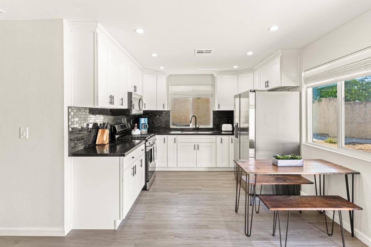 Estepa Unit #3 By Pmi Thousand Oaks Extérieur photo